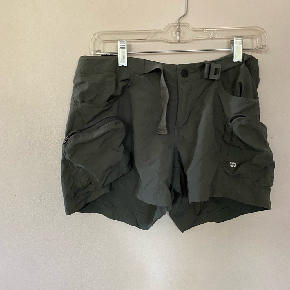 Women’s Columbia Dark Green Cargo Shorts